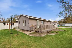 224 E 2nd St, Pillager, MN 56473 - Photo 2
