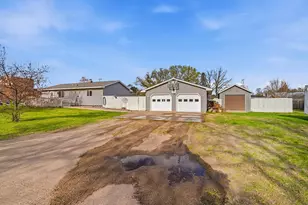 224 E 2nd St, Pillager, MN 56473 - Photo 1