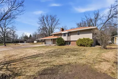 833 Lewis Place, Saint Cloud, MN 56301 - Photo 4