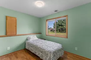 28359 Lakeside Way, Lindstrom, MN 55045 - Photo 26