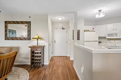 6500 Woodlake Drive #910, Richfield, MN 55423 - Photo 2