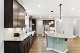 4648 Benjamin Pl, Woodbury, MN 55129 - Photo 8