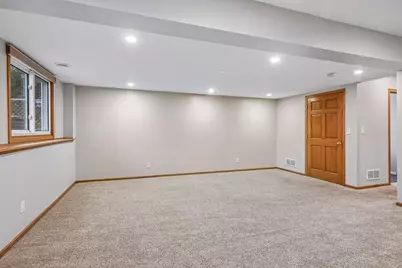 1070 Butte Court, Chanhassen, MN 55317 - Photo 26