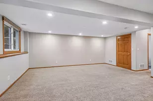 1070 Butte Ct, Chanhassen, MN 55317 - Photo 26