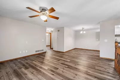 1070 Butte Court, Chanhassen, MN 55317 - Photo 10