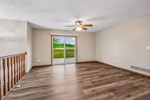1070 Butte Ct, Chanhassen, MN 55317 - Photo 8