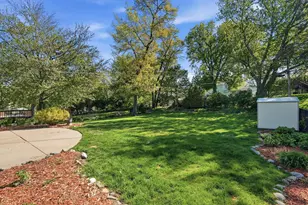 2149 Lamplight Dr, Woodbury, MN 55125 - Photo 38