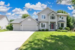 3774 Oxford Dr, Woodbury, MN 55125 - Photo 2
