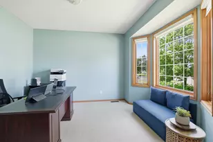 3774 Oxford Dr, Woodbury, MN 55125 - Photo 4