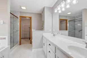 3774 Oxford Dr, Woodbury, MN 55125 - Photo 24