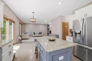 3774 Oxford Dr, Woodbury, MN 55125 - Photo 18