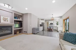 3774 Oxford Dr, Woodbury, MN 55125 - Photo 12