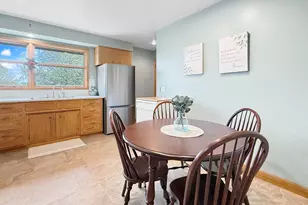 873 S Hampton St, Fairmont, MN 56031 - Photo 10