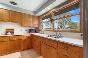 873 S Hampton St, Fairmont, MN 56031 - Photo 8