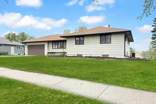 873 S Hampton St, Fairmont, MN 56031 - Photo 32