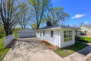 2501 Pearl Ct SE, Rochester, MN 55904 - Photo 2
