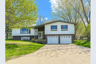 923 Summit Drive, Fairmont, MN 56031 - Photo 2