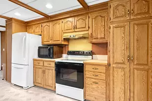 923 Summit Dr, Fairmont, MN 56031 - Photo 12
