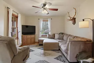 908 Franklin St, Spooner, WI 54801 - Photo 4