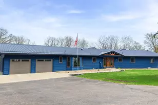 3015 Valleywood Dr SW, Rochester, MN 55902 - Photo 2
