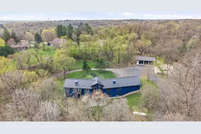3015 Valleywood Drive SW, Rochester, MN 55902 - Photo 4