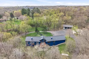 3015 Valleywood Dr SW, Rochester, MN 55902 - Photo 4