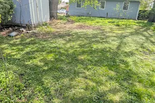 1922 4th Ave NW, Austin, MN 55912 - Photo 2