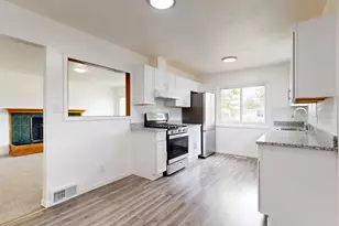 1413 Park St, Saint Paul, MN 55117 - Photo 2