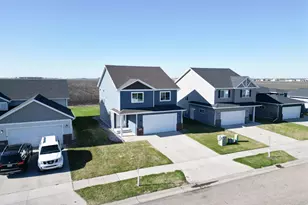 1221 46th Ave S, Moorhead, MN 56560 - Photo 4