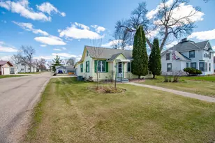 407 Holden Ave, Henning, MN 56551 - Photo 4