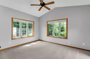 321 Summer Pl E, Maplewood, MN 55117 - Photo 20