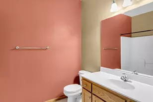 321 Summer Pl E, Maplewood, MN 55117 - Photo 18