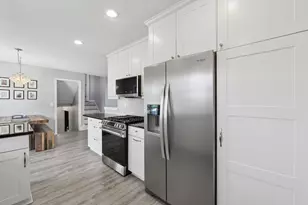 4770 142 Nd Street W, Apple Valley, MN 55124 - Photo 8