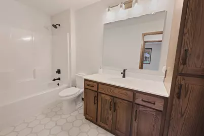 2323 40th Avenue S, Saint Cloud, MN 56301 - Photo 8