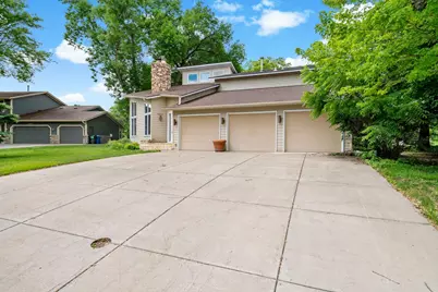 10300 27th Avenue N, Plymouth, MN 55441 - Photo 46