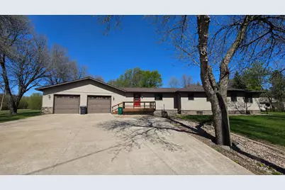 211 13th Street, Heron Lake, MN 56137 - Photo 1