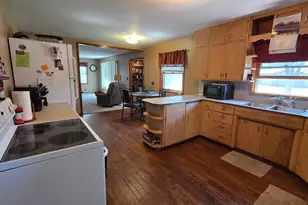 211 13th St, Heron Lake, MN 56137 - Photo 4