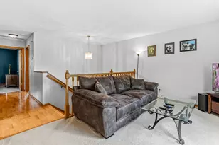 1387 Clarence Ct, Saint Paul, MN 55106 - Photo 8