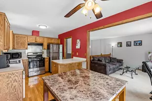 1387 Clarence Ct, Saint Paul, MN 55106 - Photo 16