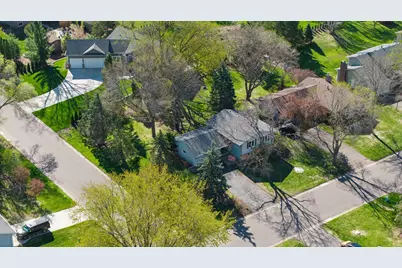 5870 Daniel Court, Shoreview, MN 55126 - Photo 2