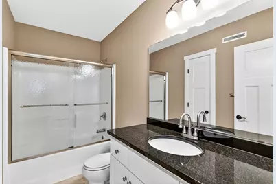 2074 Shannon Oaks Boulevard NE, Rochester, MN 55906 - Photo 34