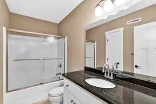 2074 Shannon Oaks Blvd NE, Rochester, MN 55906 - Photo 34
