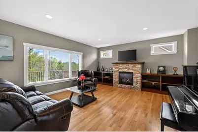 2074 Shannon Oaks Boulevard NE, Rochester, MN 55906 - Photo 6