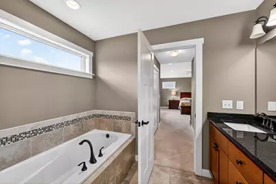 2074 Shannon Oaks Boulevard NE, Rochester, MN 55906 - Photo 22