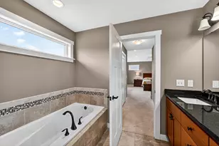 2074 Shannon Oaks Blvd NE, Rochester, MN 55906 - Photo 22