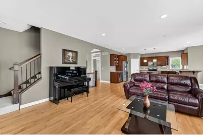 2074 Shannon Oaks Boulevard NE, Rochester, MN 55906 - Photo 8
