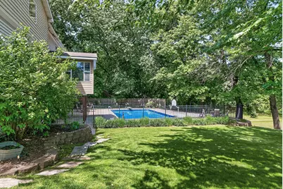 8955 Quinn Road, Chanhassen, MN 55317 - Photo 32