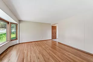 3821 4th Pl NW, Rochester, MN 55901 - Photo 4