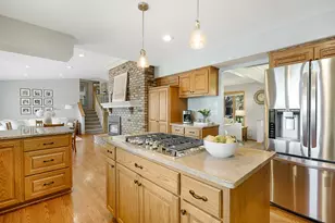 9885 Oak Shore Dr, Lakeville, MN 55044 - Photo 22
