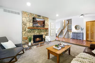 9885 Oak Shore Drive, Lakeville, MN 55044 - Photo 8